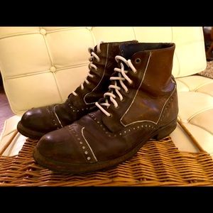 Frye Arkansas Brogue Boot Men’s 10 Brown Leather